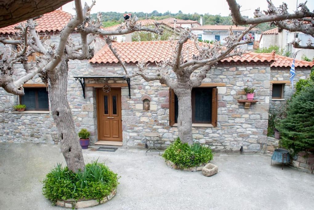"The Stone" Apartment Agios Vlasios  Екстериор снимка
