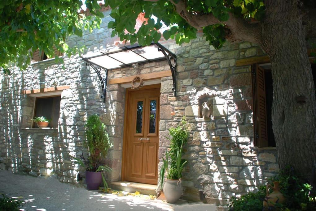 "The Stone" Apartment Agios Vlasios  Екстериор снимка